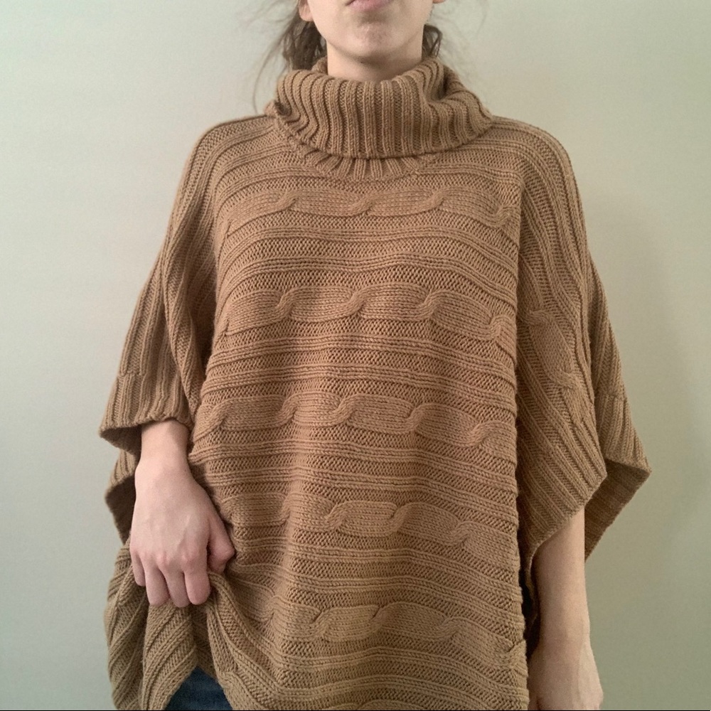 Y2k Gap Knit Camel Poncho 🐪